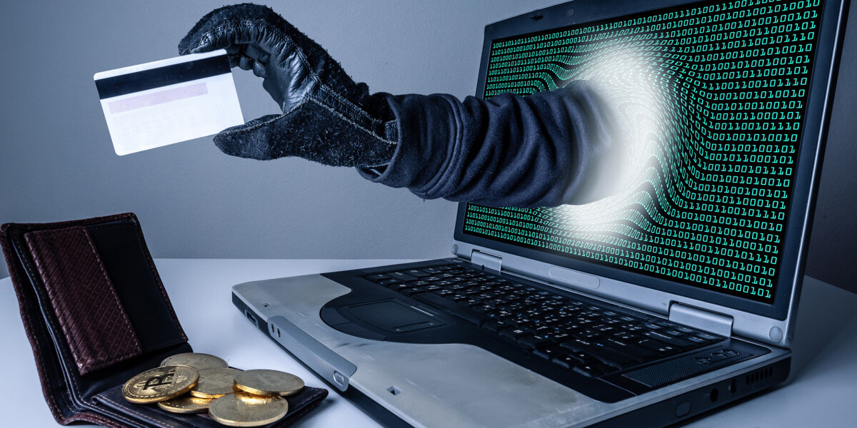 Як захиститись від онлайн шахраїв: корисні поради